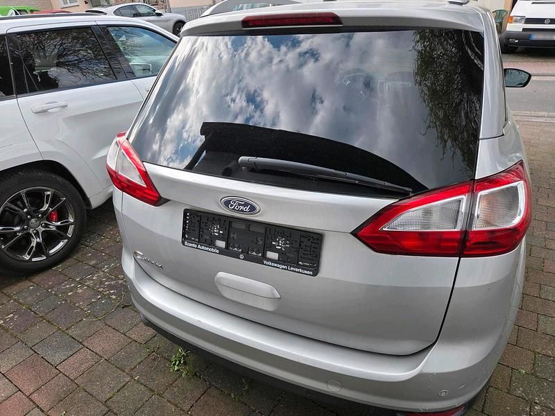 Gebraucht Ford Grand C-Max 110 PS (80 kW) 2012 Silber Van / Kleinbus