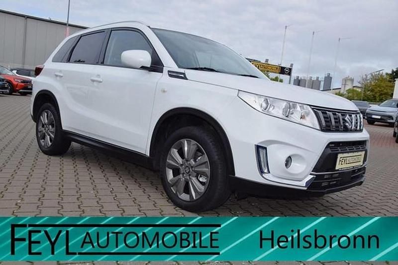 Weiß Gebraucht 2019 Suzuki Vitara SUV | 16.400 € (Fairer Preis) - Bild 1/1