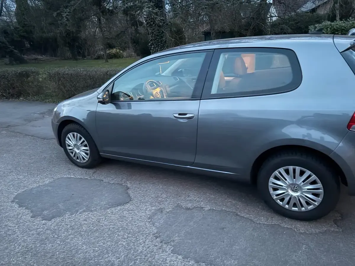Używany VW Golf 105 KM (77 kW) 2010 Szary Coupe