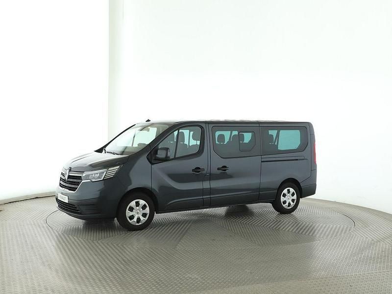 Gebraucht Renault Trafic Life 110 PS (80 kW) 2024 Schwarz Van / Kleinbus