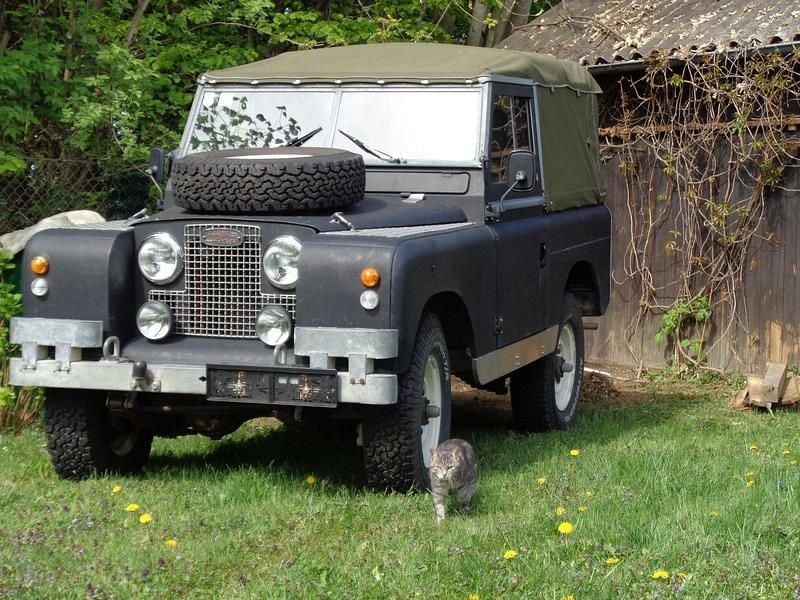 Schwarz Gebraucht 1968 Land Rover 88 SUV | 24.000 € - Bild 1/4
