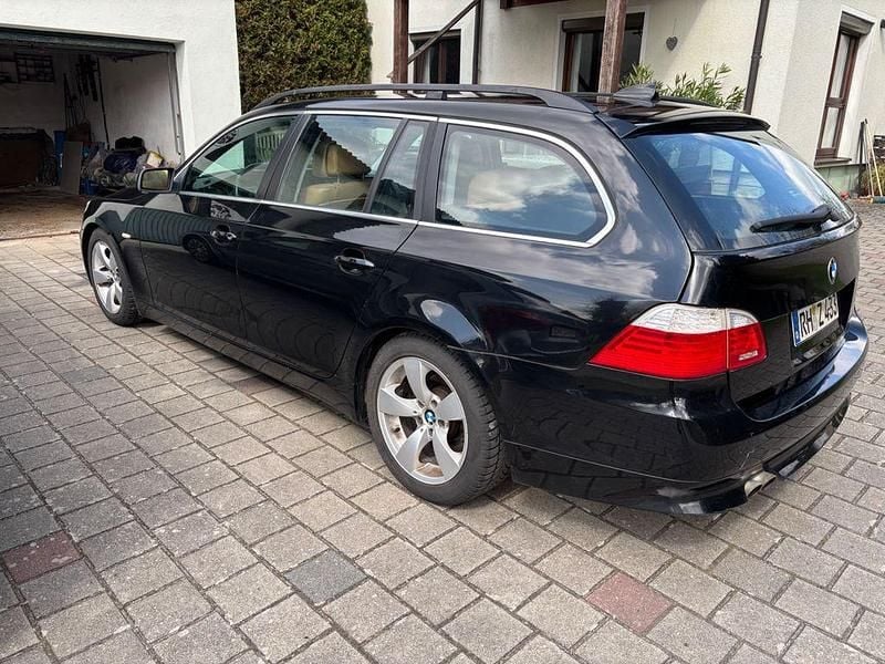 Schwarz Gebraucht 2009 BMW 525 Sport Line Kombi | 4.550 € (Teuer) - Bild 1/4