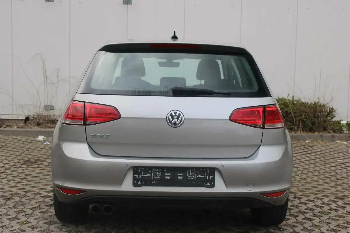 Gebraucht VW Golf VII Comfortline 125 PS (91 kW) 2017 Silber Limousine