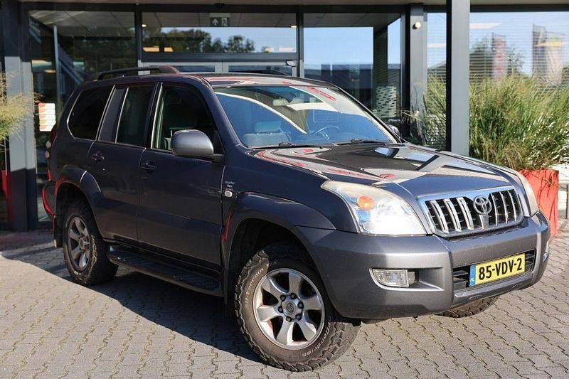 Grau Gebraucht 2007 Toyota Land Cruiser SUV | 15.724 € (Fairer Preis) - Bild 1/4