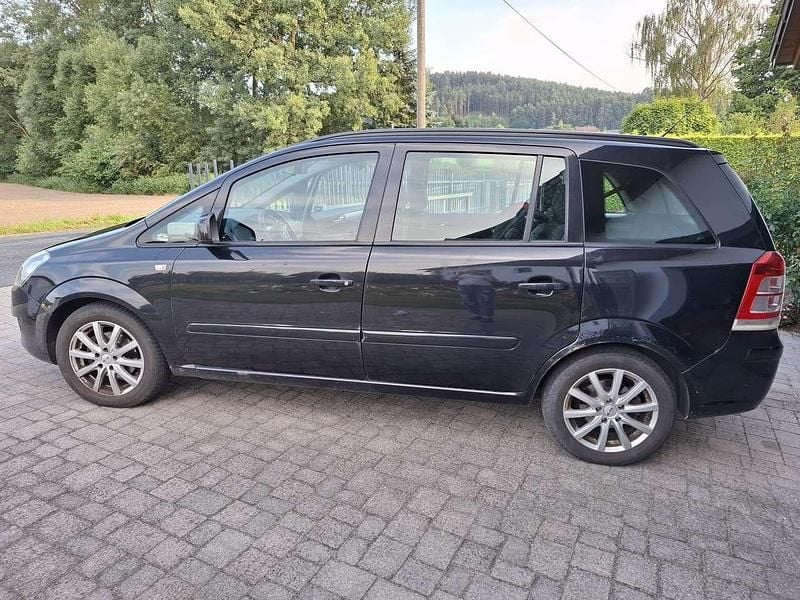 Schwarz Gebraucht 2012 Opel Zafira Van / Kleinbus | 3.500 € (Fairer Preis) - Bild 1/4