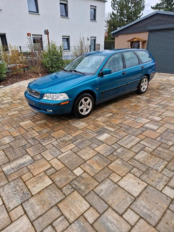 Gebraucht Volvo V40 140 PS (102 kW) 2002 Grün Kombi