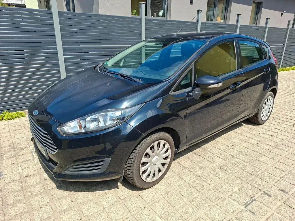 Gebraucht Ford Fiesta 82 PS (60 kW) 2013 Schwarz Limousine