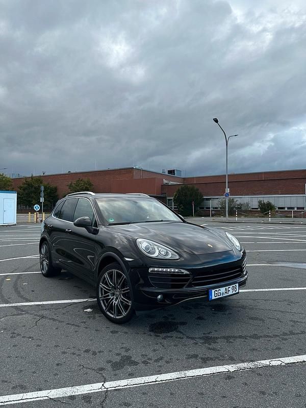 Schwarz Gebraucht 2012 Porsche Cayenne SUV | 32.990 € - Bild 1/4