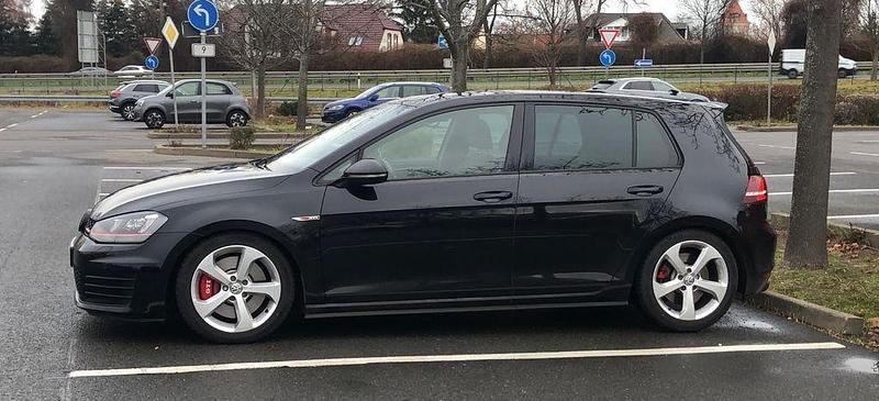 Gebraucht VW Golf VII GTI 230 PS (169 kW) 2014 Schwarz Limousine