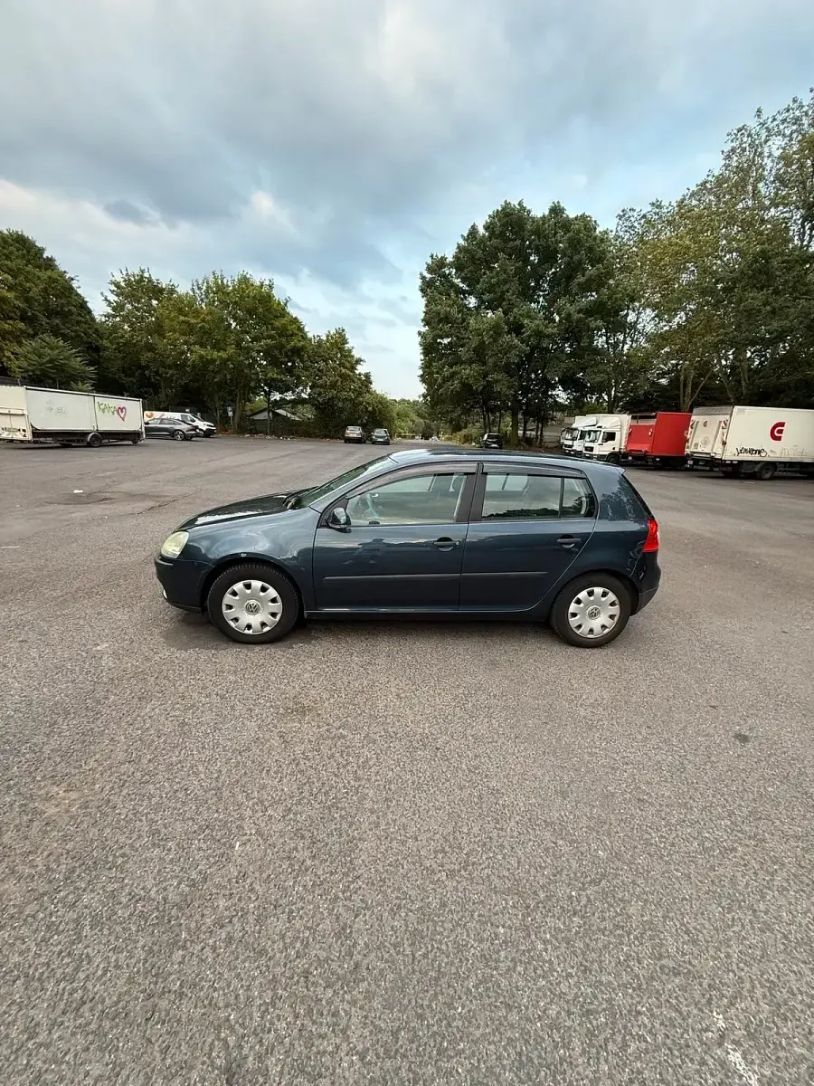 Gebraucht VW Golf IV 102 PS (75 kW) 2005 Blau Limousine