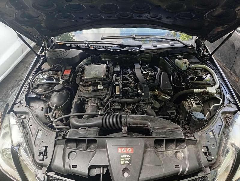 Gebraucht Mercedes E220 Elegance 170 PS (125 kW) 2013 Coupé