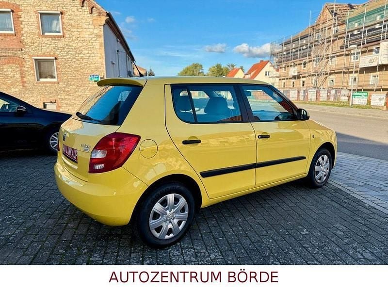 Gebraucht Skoda Fabia 60 PS (44 kW) 2008 Gelb Limousine