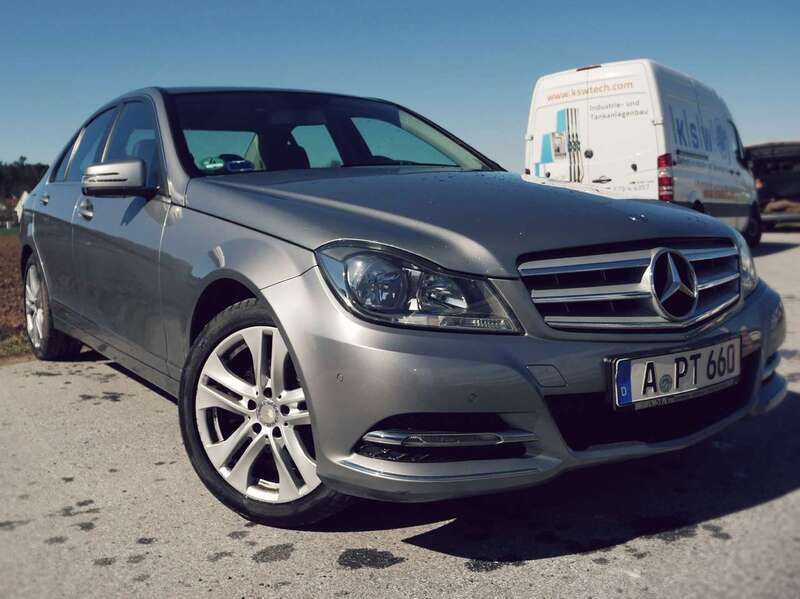 Silber Gebraucht 2012 Mercedes C220 Avantgarde Edition Limousine | 10.000 € (Etwas zu teuer) - Bild 1/4