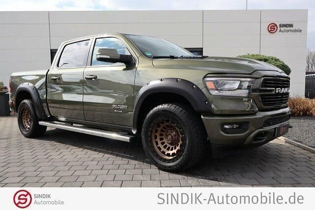 Grün Gebraucht 2021 Dodge Ram Abholung | 51.980 € (Teuer) - Bild 1/4