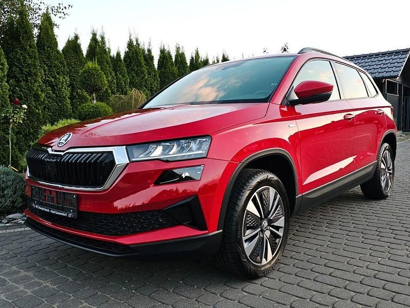 Rot Gebraucht 2022 Skoda Karoq Tour SUV | 25.960 € (Guter Preis) - Bild 1/4