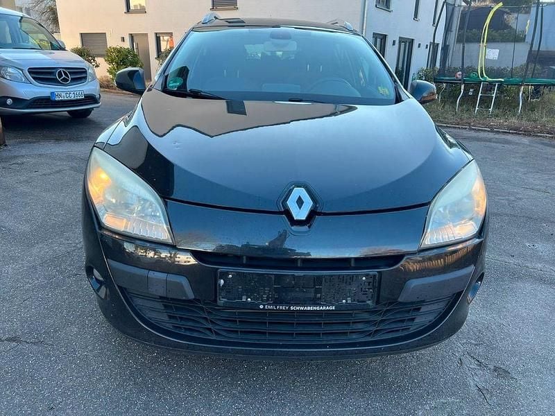 Gebraucht Renault Mégane III Dynamique 131 PS (96 kW) 2010 Schwarz Limousine