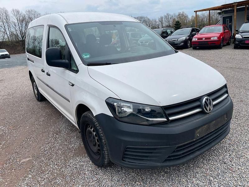 Second-hand VW Caddy 102 CP (75 kW) 2019 Alb Monovolum