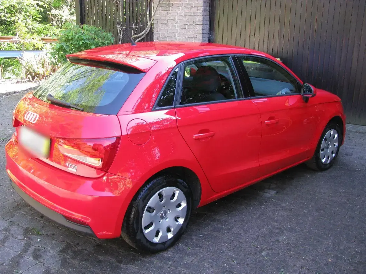 Gebraucht Audi A1 Sportback 95 PS (69 kW) 2015 Rot Kleinwagen