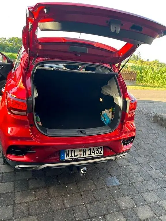 Gebraucht MG ZS Comfort 106 PS (77 kW) 2022 Rot SUV