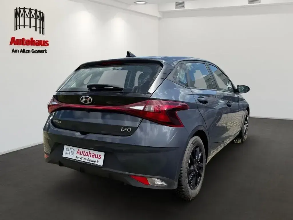 Gebraucht Hyundai i20 Trend 101 PS (74 kW) 2022 Grau Kleinwagen