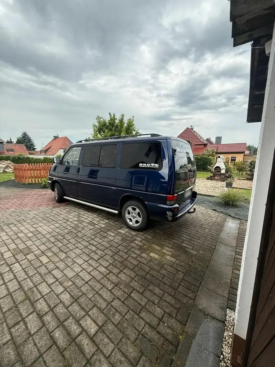 Gebraucht VW Multivan 102 PS (75 kW) 1999 Blau Van / Kleinbus