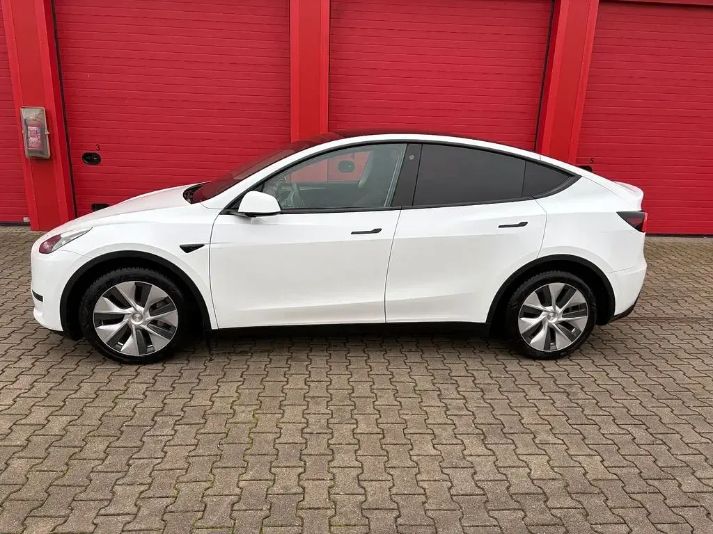 Gebraucht Tesla Model Y RWD 255 kW (347 PS) 2023 Weiß SUV