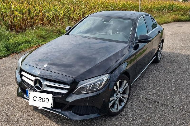 Schwarz Gebraucht 2016 Mercedes C200 Avantgarde Limousine | 18.500 € (Guter Preis) - Bild 1/4