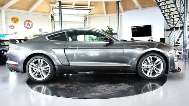 Gebraucht Ford Mustang 317 PS (233 kW) 2020 Grau metallic Coupé