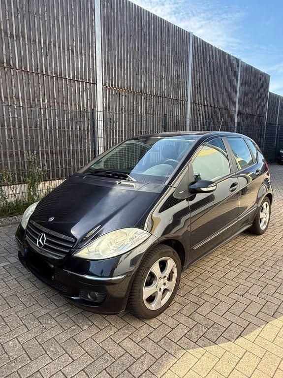 Schwarz Gebraucht 2008 Mercedes A180 Avantgarde Van / Kleinbus | 2.999 € (Fairer Preis) - Bild 1/4