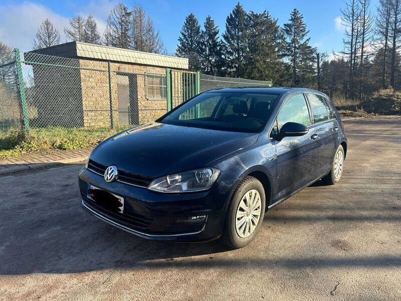 Blau Gebraucht 2015 VW Golf VII LOUNGE Limousine | 9.499 € (Superpreis) - Bild 1/4