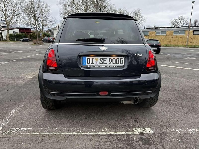 Gebraucht Mini ONE Seven 90 PS (66 kW) 2006 Blau Kleinwagen