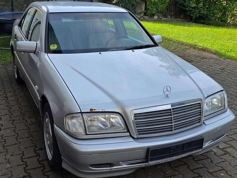 Gebraucht 1998 Mercedes C200 Classic Limousine | 1.800 € (Guter Preis) - Bild 1/4