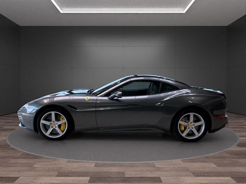 Gebraucht Ferrari California 560 PS (411 kW) 2017 Grigio silverstone Cabrio