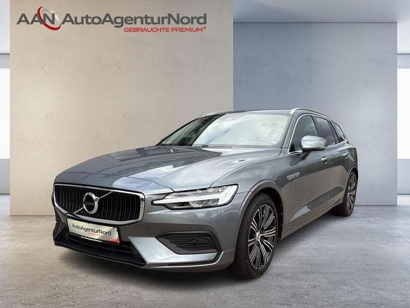 Grau Gebraucht 2020 Volvo V60 Momentum Kombi | 21.448 € (Superpreis) - Bild 1/4