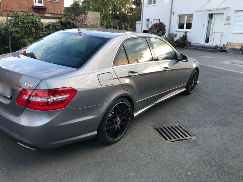 Gebraucht Mercedes E350 231 PS (169 kW) 2009 Braun metallic Kombi