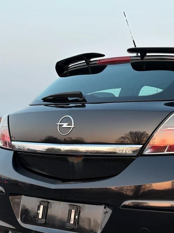 Gebraucht Opel Astra GTC 125 PS (91 kW) 2005 Schwarz Coupé