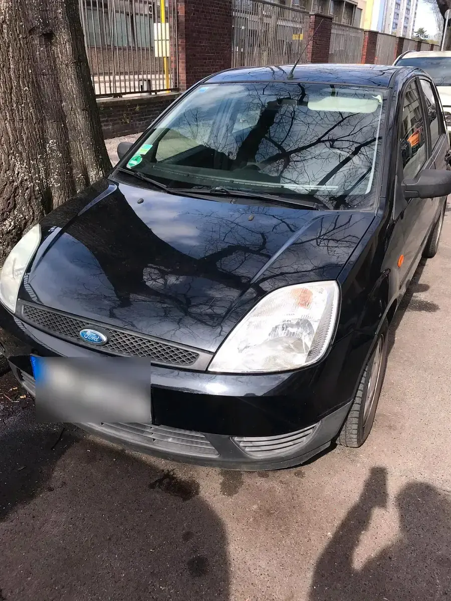 Gebraucht Ford Fiesta 69 PS (50 kW) 2004 Schwarz Kleinwagen