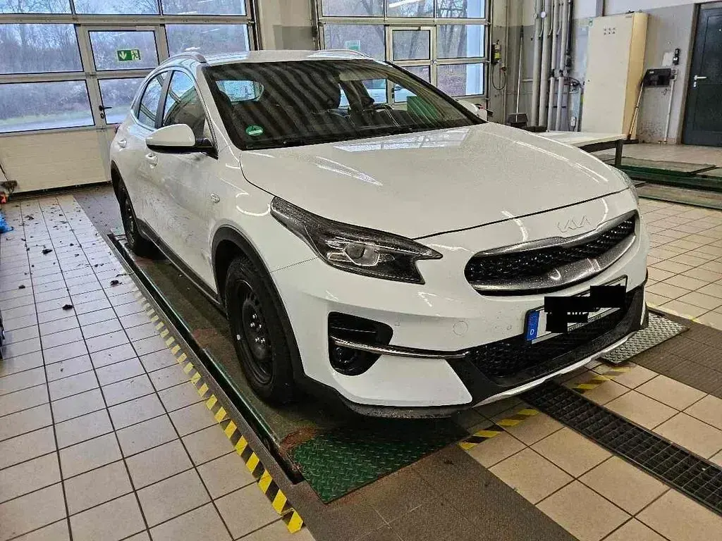 Gebraucht Kia XCeed Vision 160 PS (117 kW) 2022 Casa white SUV