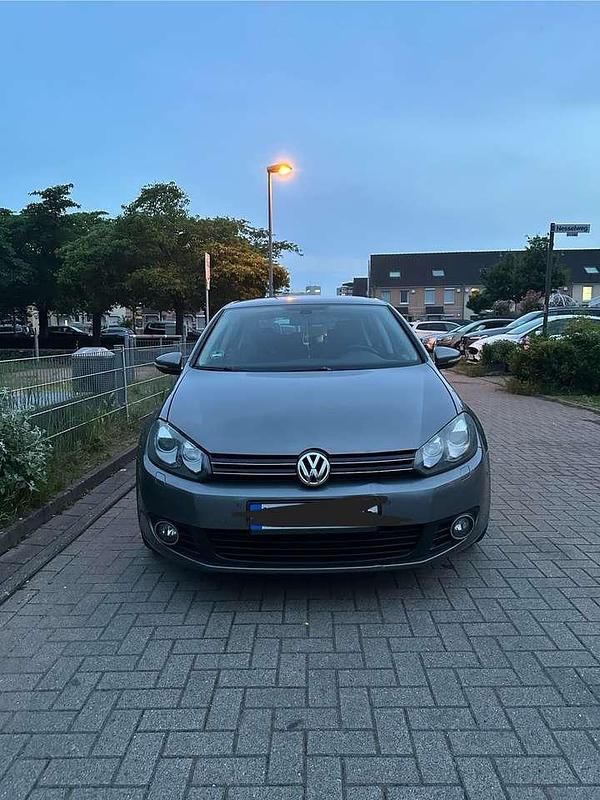 Grau Gebraucht 2010 VW Golf VI Kleinwagen | 4.250 € (Fairer Preis) - Bild 1/4