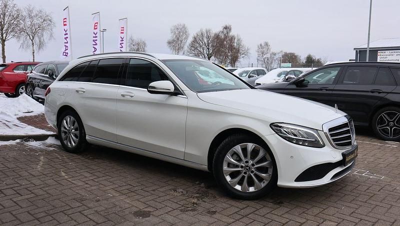 Gebraucht Mercedes C200 Exclusive 184 PS (135 kW) 2018 Weiß Kombi