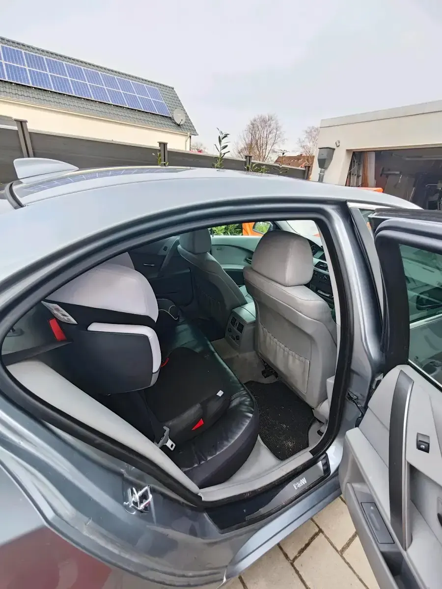 Gebraucht BMW 525 218 PS (160 kW) 2006 Grau Limousine