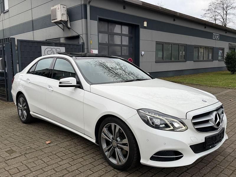 Gebraucht Mercedes E300 252 PS (185 kW) 2014 Weiß Limousine