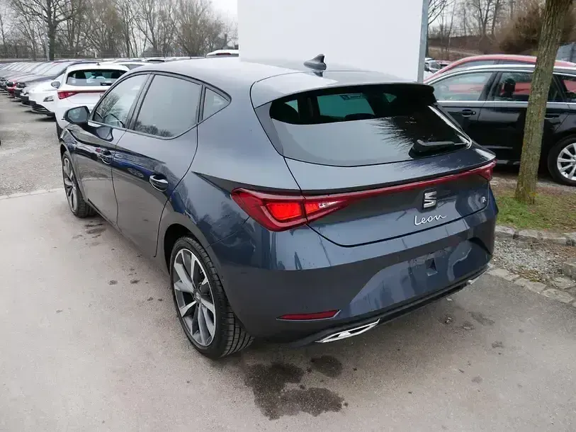 Neu Seat Leon FR 2026 Grau