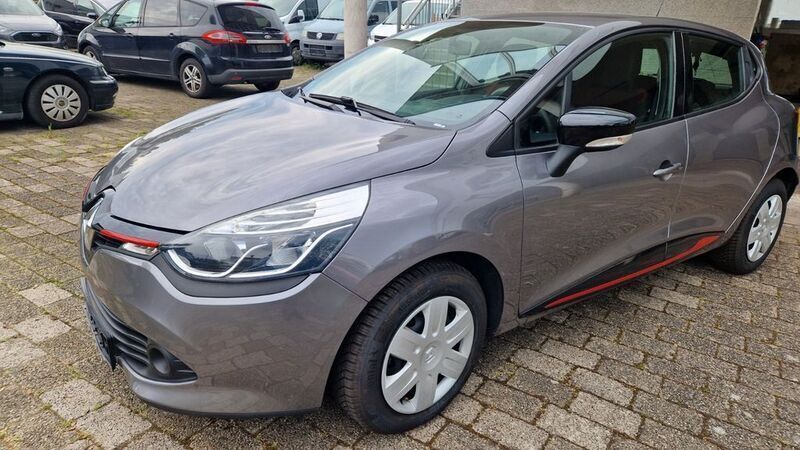 Grau Gebraucht 2015 Renault Captur Dynamique SUV | 7.900 € (Fairer Preis) - Bild 1/4