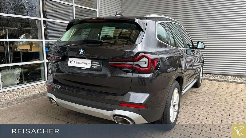 Używany BMW X3 Efficient Dynamics 190 KM (139 kW) 2023 Szary SUV