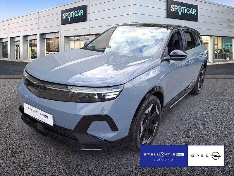 Grau Gebraucht 2025 Opel Grandland Electric Ultimate SUV | 41.790 € (Superpreis) - Bild 1/4