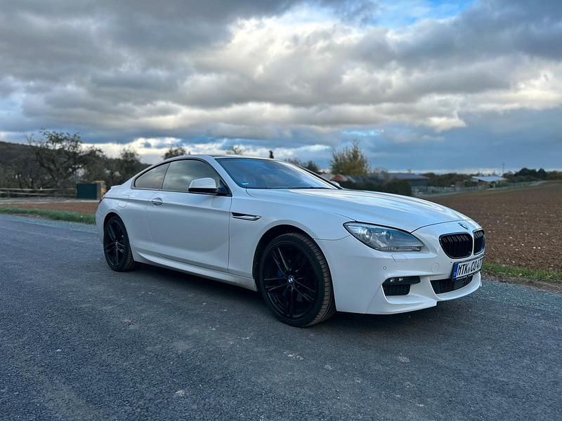 Weiß Gebraucht 2012 BMW 640 M Sport Coupé | 21.500 € - Bild 1/4