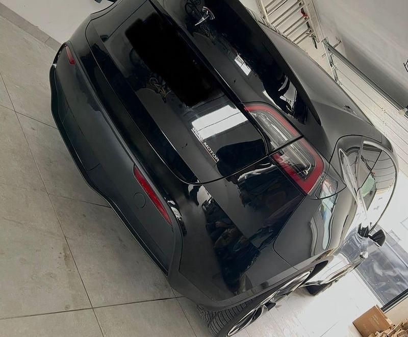 Schwarz Gebraucht 2022 Tesla Model Y Performance SUV | 36.850 € (Fairer Preis) - Bild 1/4