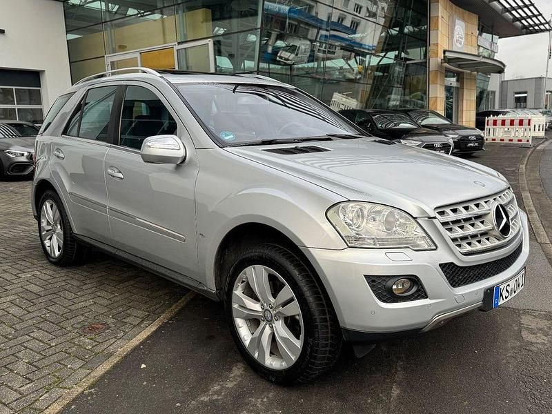 Gebraucht Mercedes ML350 224 PS (164 kW) 2009 Silber SUV
