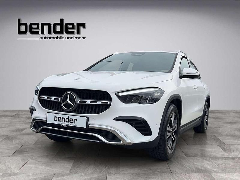 Gebraucht Mercedes GLA200 Progressive 163 PS (119 kW) 2023 Polarweiss SUV